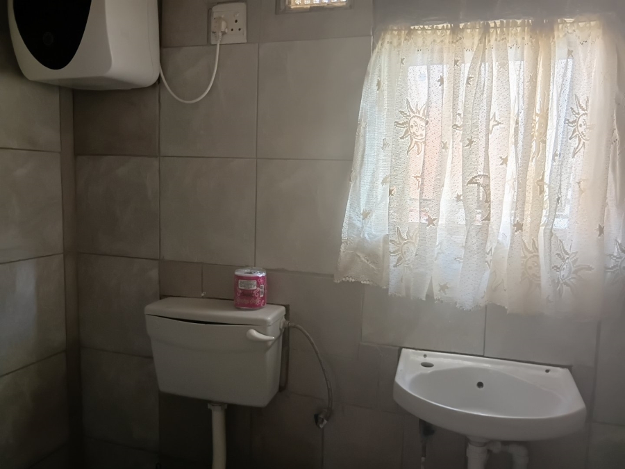 5 Bedroom Property for Sale in Bishop Lavis Western Cape